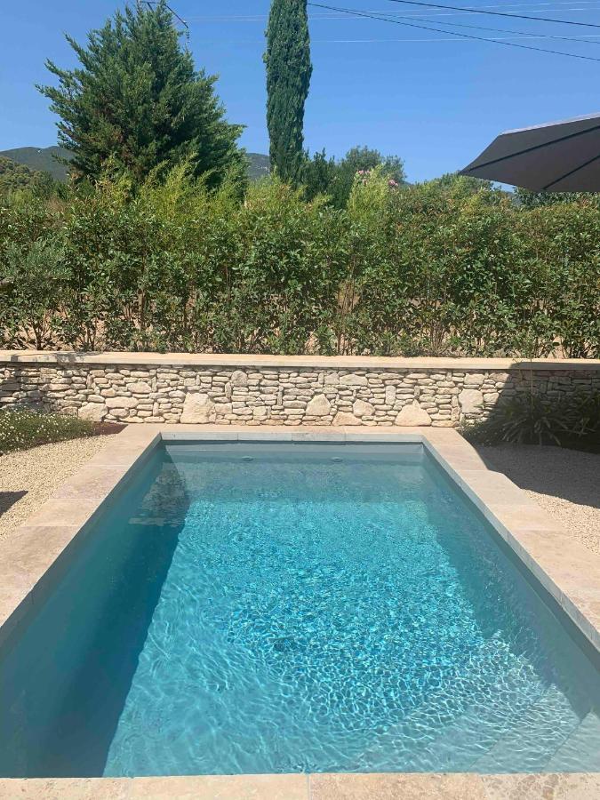 Le Cabanon De Livia Avec Piscine Privee Villa Cucuron Exterior photo