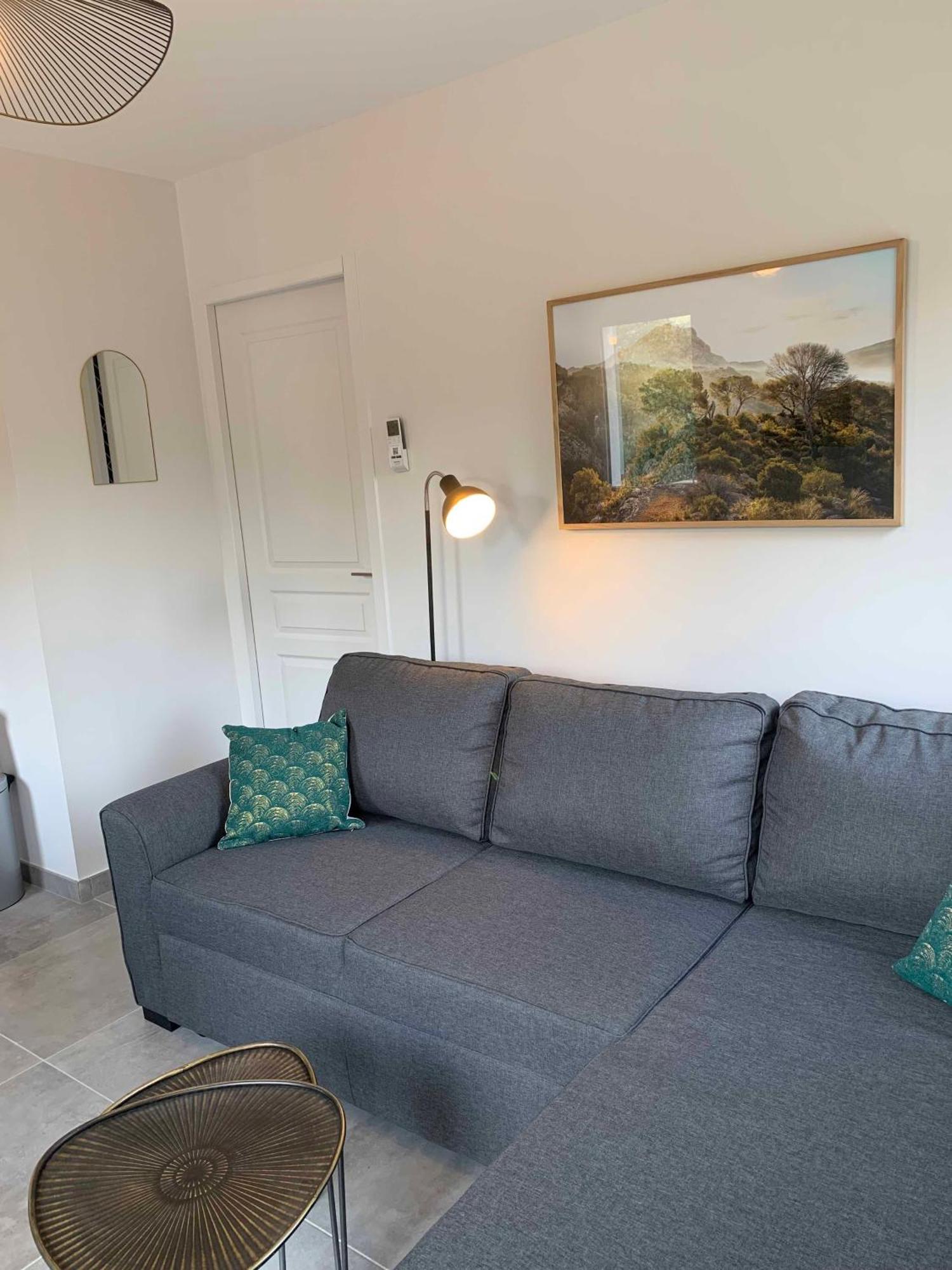 Le Cabanon De Livia Avec Piscine Privee Villa Cucuron Exterior photo