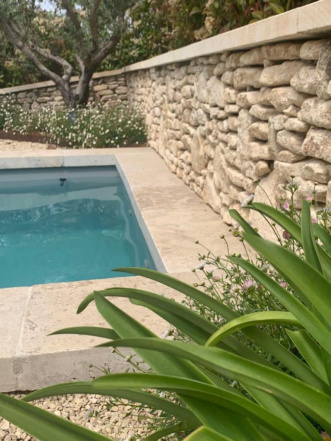 Le Cabanon De Livia Avec Piscine Privee Villa Cucuron Exterior photo