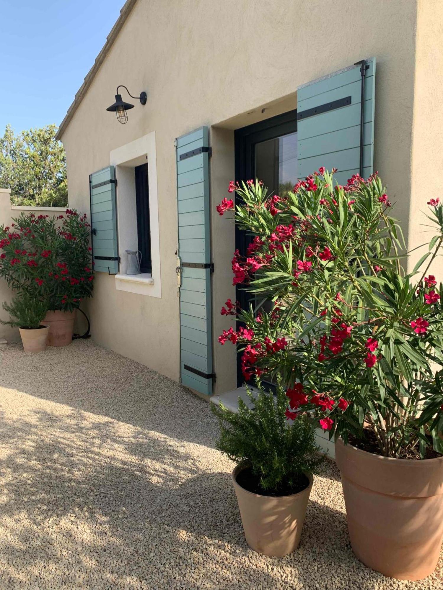 Le Cabanon De Livia Avec Piscine Privee Villa Cucuron Exterior photo